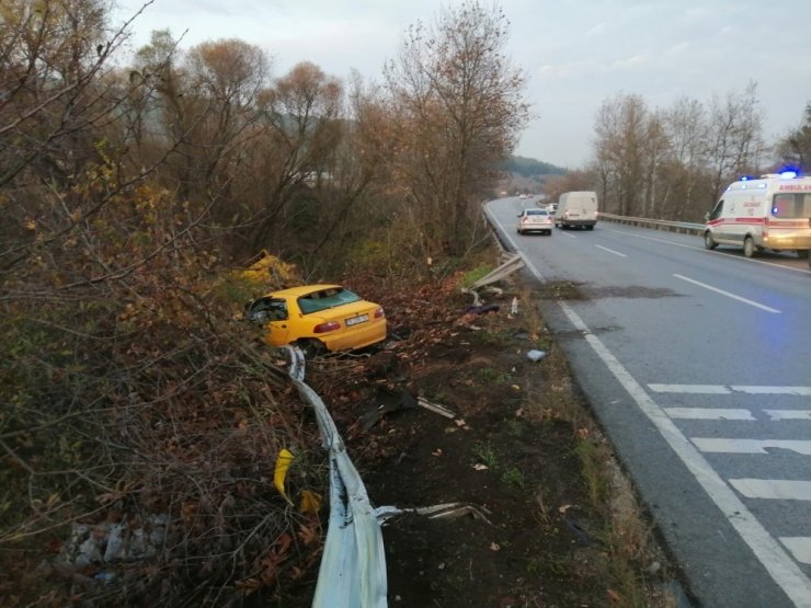 TIR ile özel araç şarampole uçtu: 4 kişi yaralandı