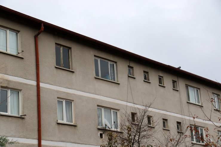 Banyoda kızı ile birlikte ölü bulunan kadının komşusu konuştu