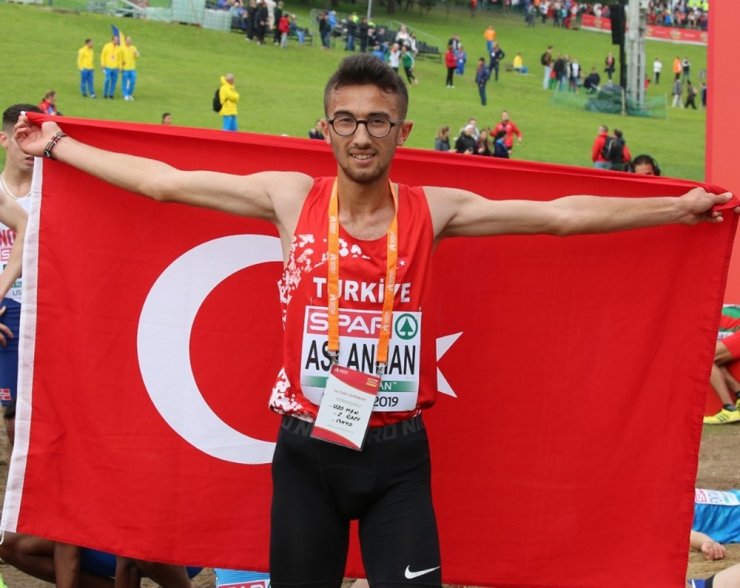 BEÜ öğrencisinden büyük başarı