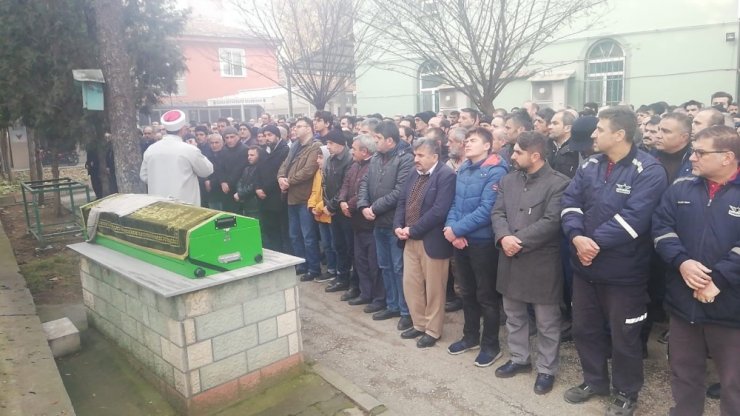 Gözyaşları arasında toprağa verildi