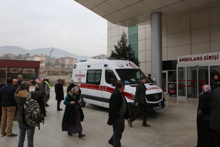 GÜNCELLEME 2 - Çorum'da karbonmonoksit gazından zehirlenen 103 öğrenci hastaneye kaldırıldı