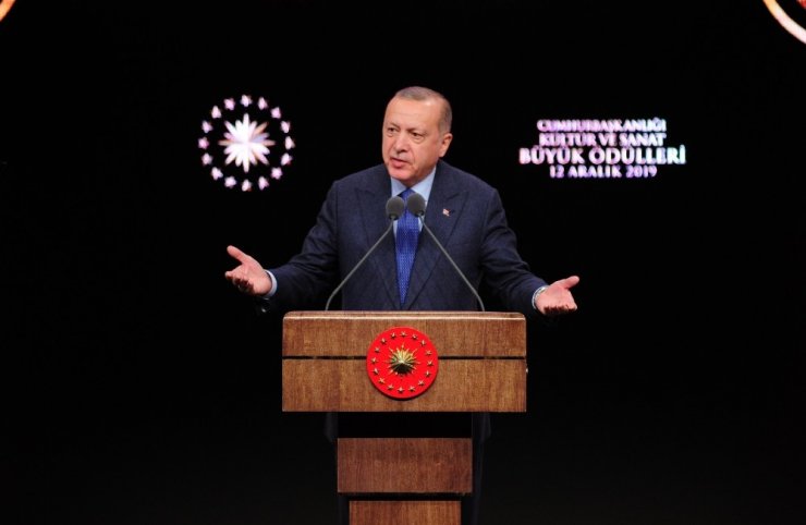 Cumhurbaşkanlığı Kültür Sanat Büyük Ödülleri sahiplerini buldu