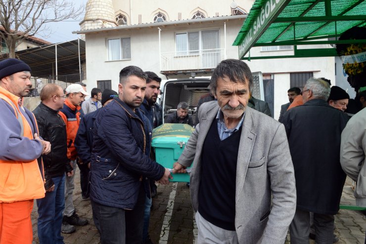 GÜNCELLEME 4 - Uşak'ta durakta bekleyen yolculara otomobil çarptı: 3 ölü