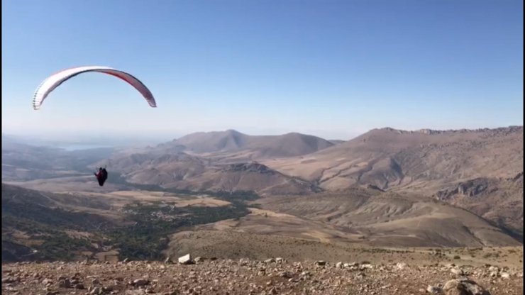 Halkapınar yamaç paraşütü sporu tutkunlarının uğrak yeri olacak