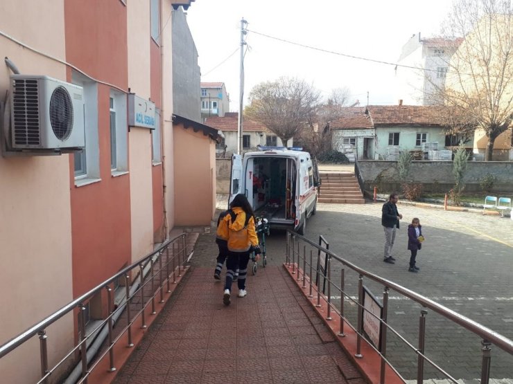 Hisarcık’ta trafik kazası: 3 yaralı