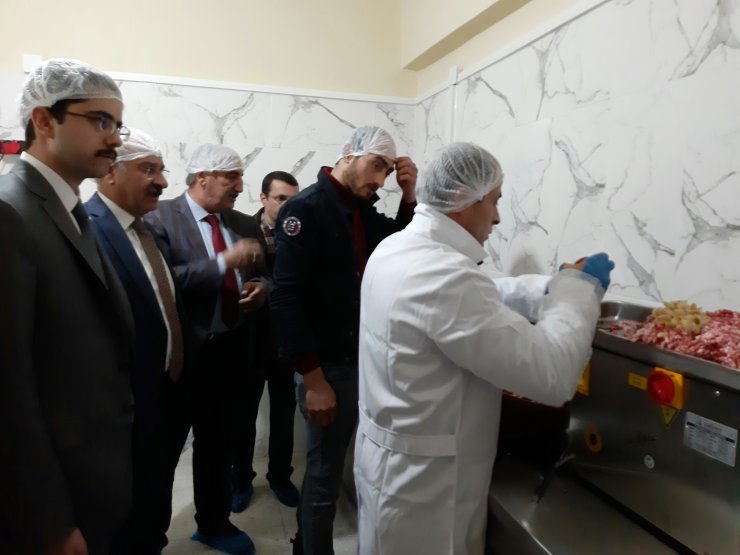 Karakeçili Sucuk Üretim Tesisi deneme üretimine başladı