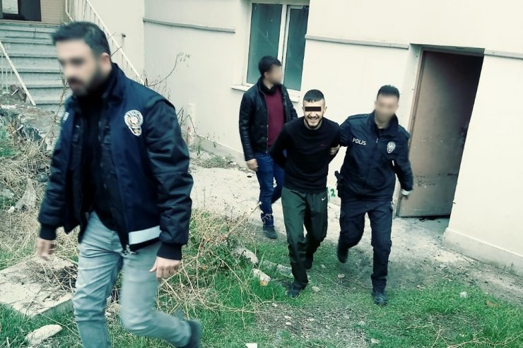 Silahla adam kaçıran 2 şüpheli polis tarafından yakalandı