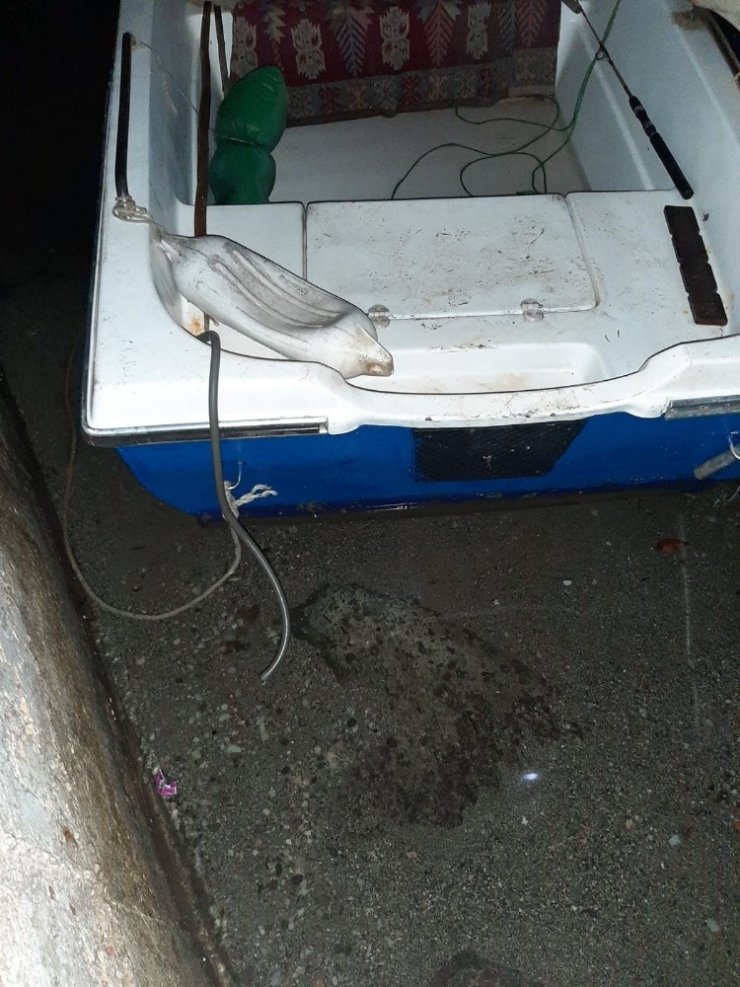 Otelden 23 adet klima çalan hırsızlar polisten kaçamadı