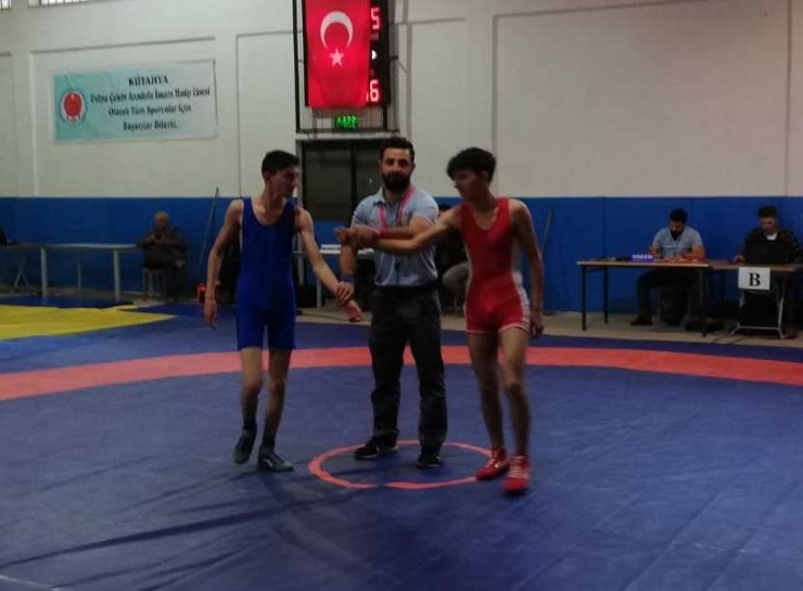 Pazarlar’a 6 madalya ile döndüler