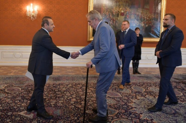 Prag Büyükelçisi Bağış, güven mektubunu Çekya Cumhurbaşkanına sundu