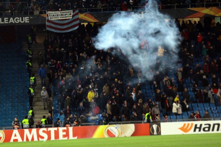 Basel - Trabzonspor maçında Türk taraftarlara çirkin saldırı
