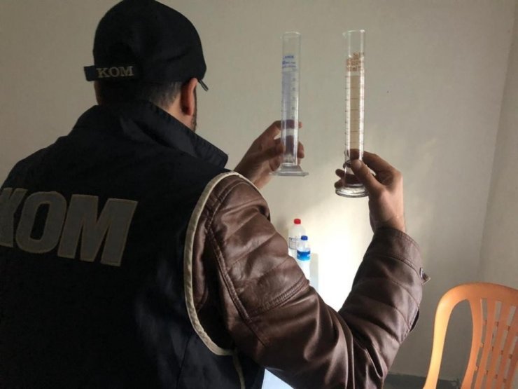 İzmir’de yılbaşı öncesi sahte içki operasyonu