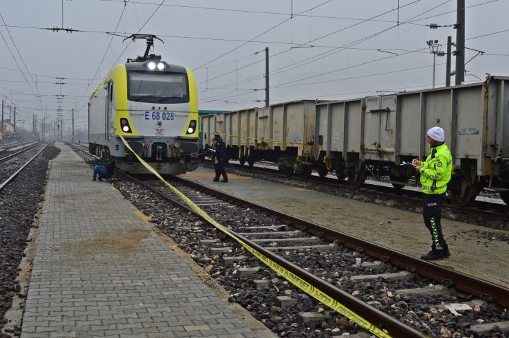 GÜNCELLEME - Adıyaman'da trenin çarptığı anne öldü kızı yaralandı