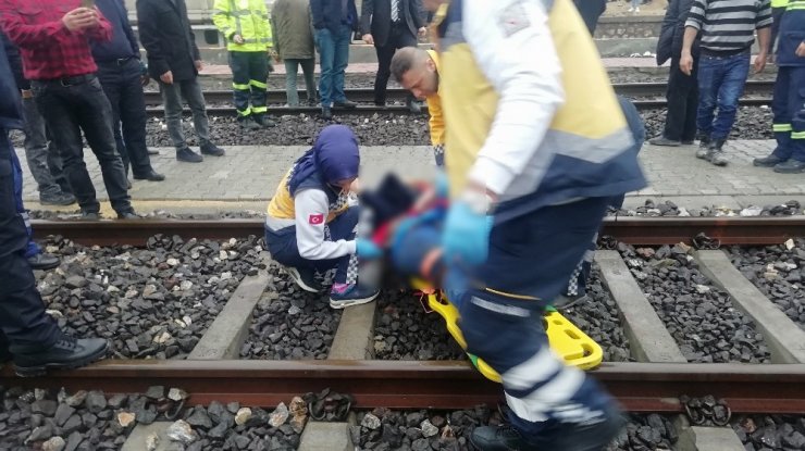 Tren raylarında feci kaza: 1 ölü