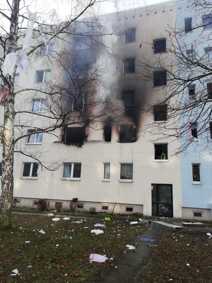 Almanya’da apartman dairesinde patlama: 25 yaralı