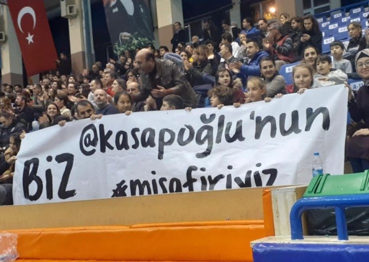 Aydınlı miniklerden Bakan Kasapoğlu’na pankartlı teşekkür
