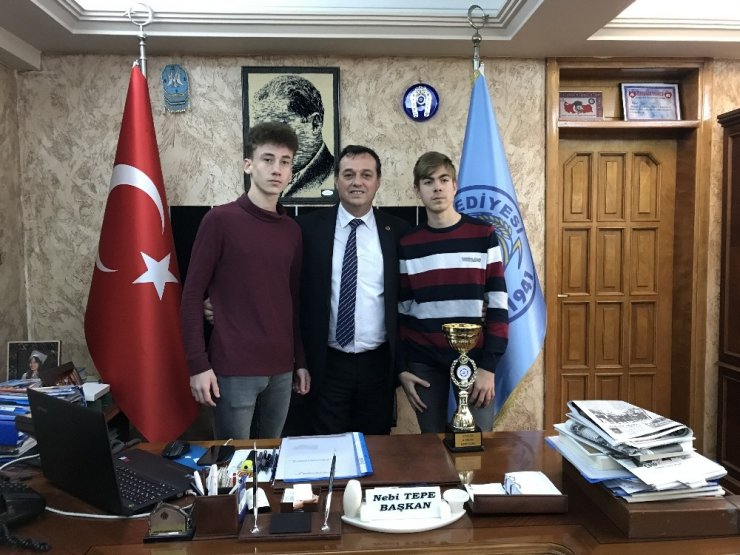 Şampiyonluk sevincini başkanla paylaştılar