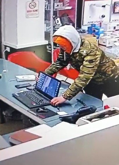 Bolu’da iş yerinden bilgisayar çalan hırsız adliyede