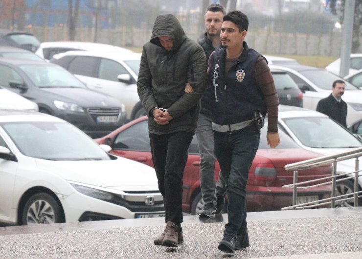 Bolu’da iş yerinden bilgisayar çalan hırsız adliyede