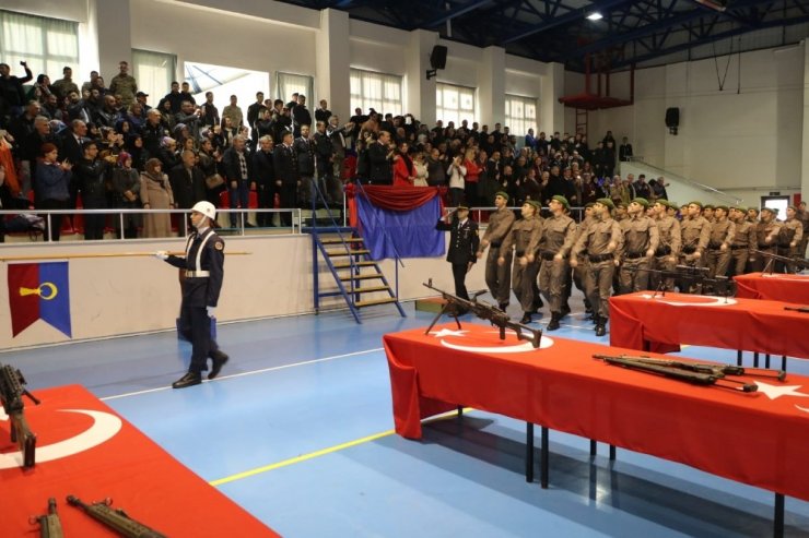 Bursa’da bedelli askerler yemin etti