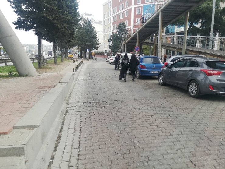 Otobüste uyuyan kadına taciz iddiası: Linç girişimi kamerada