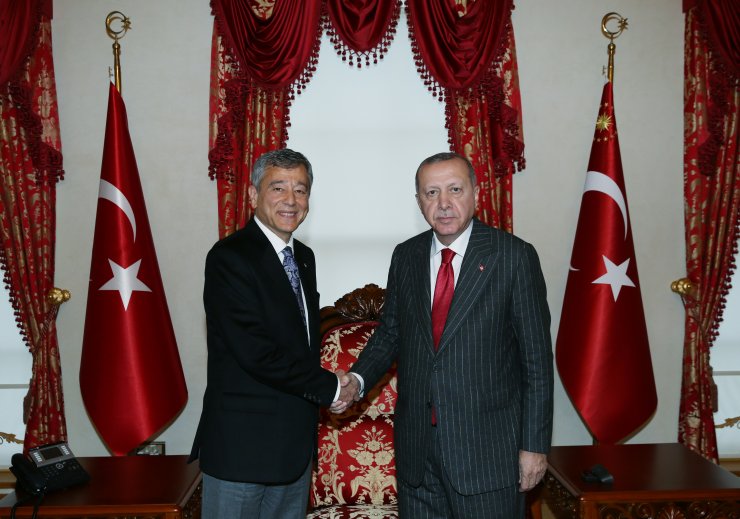 Cumhurbaşkanı Erdoğan, Türk Eczacıları Birliği Başkanı Çolak'ı kabul etti