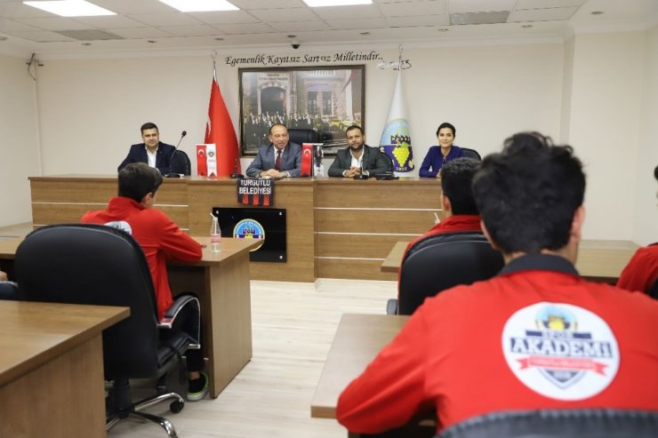 Turgutlu Belediye Erkek Voleybol 2. Lig yolunda