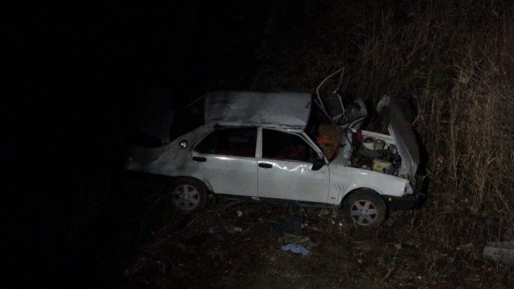 Uçurumdan aşağı yuvarlanan otomobilin sürücüsü 13 gün sonra hastanede öldü