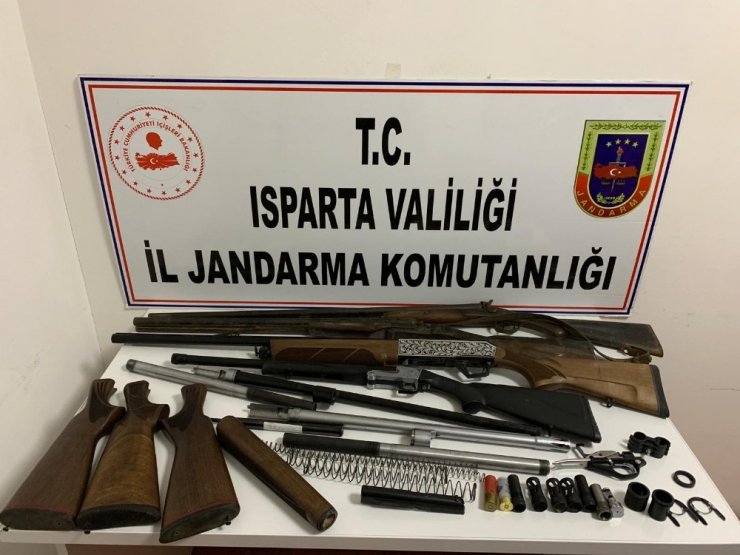 Isparta’da 700 kilo kerevit ele geçirildi: 9 gözaltı