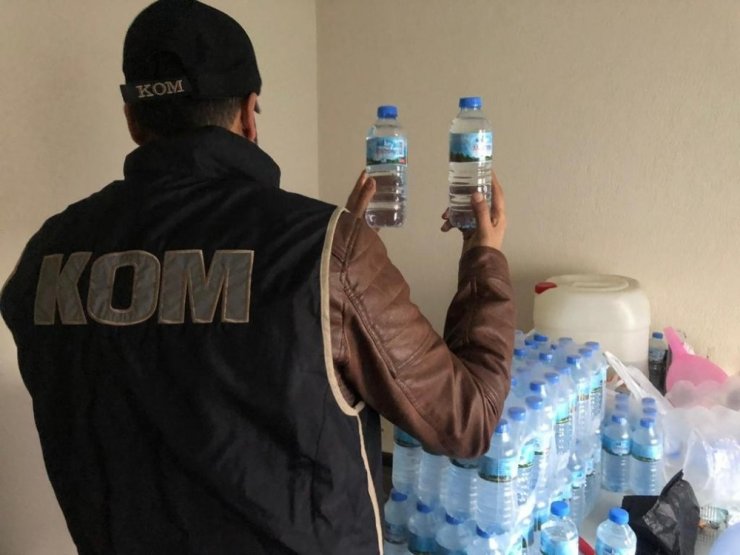 İzmir’de yılbaşı öncesi sahte içki operasyonu