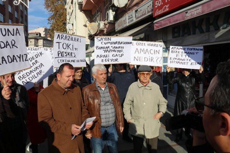 Rize’de kamulaştırma mağdurları eylem düzenledi 2 kişi sinir krizi geçirdi