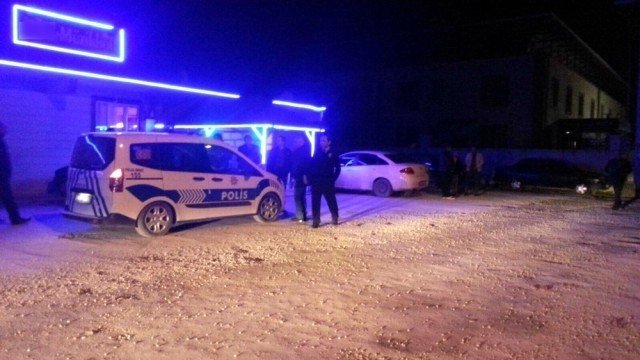 Karasu’da polis uygulamasında 6 şüpheli gözaltına alındı