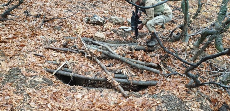 Siirt’te terör örgütü PKK’ya ait 9 sığınak imha edildi