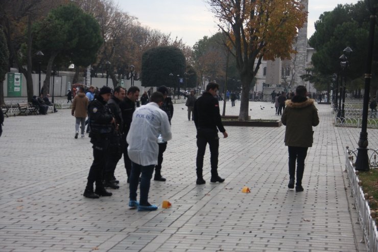 Sultanahmet Meydanı’nda silahlı kavga: 2 yaralı