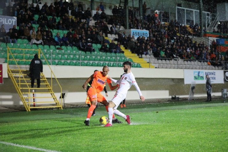 Süper Lig: Alanyaspor: 0 - Antalyaspor: 0 (Maç sonucu)