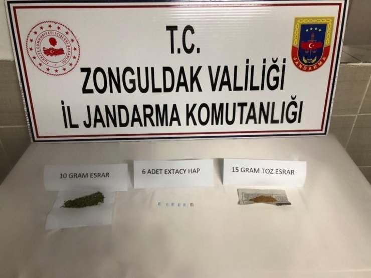 Jandarmadan uyuşturucu operasyonları: 2 gözaltı