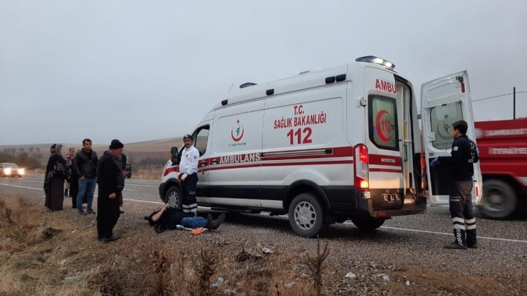 Otomobil şarampole uçtu: 2 yaralı