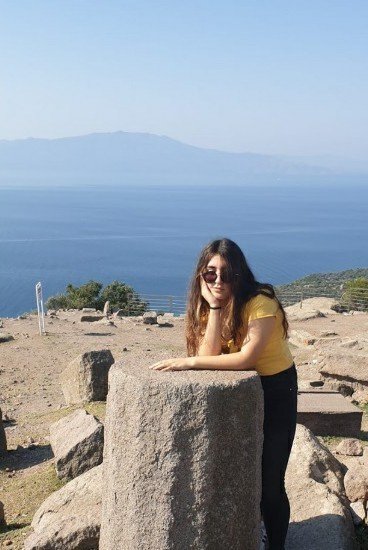 Antalya’da okulun penceresinden düşen genç kız hayatını kaybetti