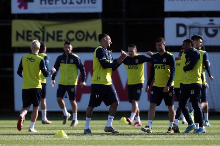 Fenerbahçe, Sivasspor maçı hazırlıklarını tamamladı
