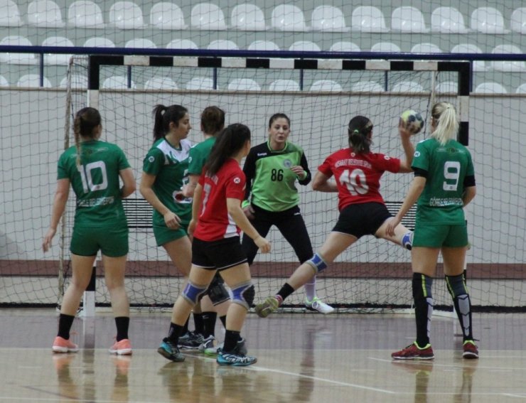 Hentbol Kadınlar Türkiye Kupası: Üsküdar Belediyesi: 34 - Aksaray Belediyesi: 22