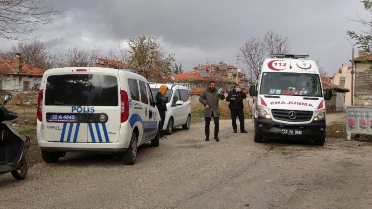 Yaşlı adam kaldığı apartta ölü bulundu