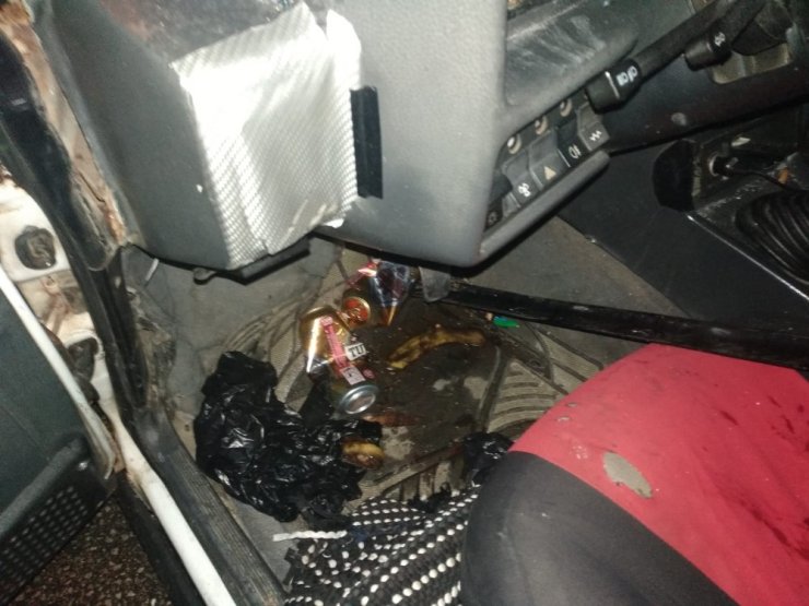 Trafik canavarının ehliyetsiz ve alkollü gece mesaisinde faciadan dönüldü