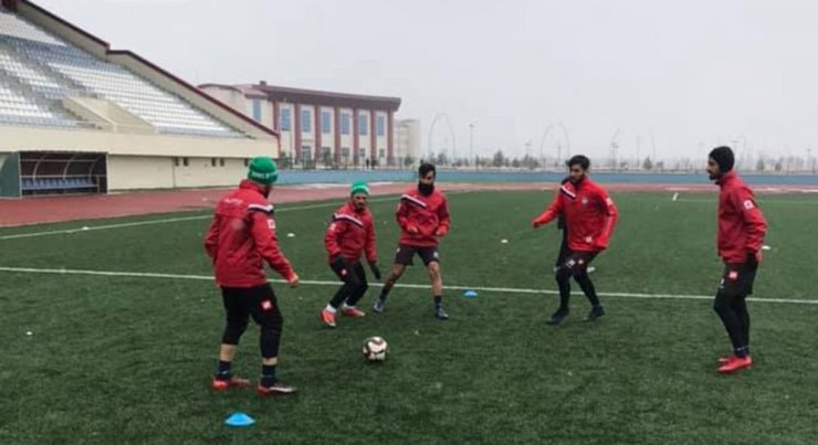 Kars 36 Spor’un Trabzon yolculuğu başladı