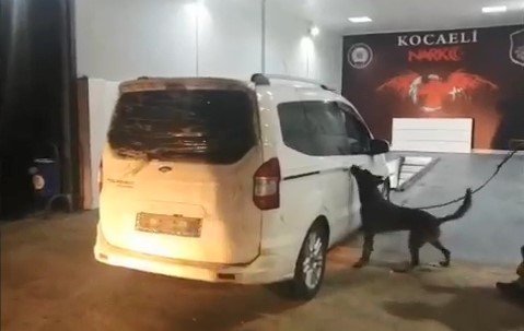 TEM Otoyolu’nda durdurulan araçtan 35 kilo eroin çıktı
