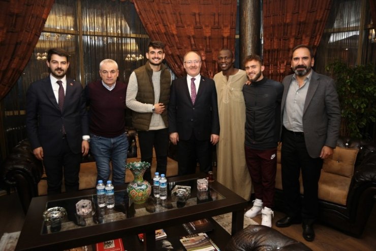 Başkan Bilgin’den Fenerbahçe maçı öncesi Sivasspor’a moral ziyareti