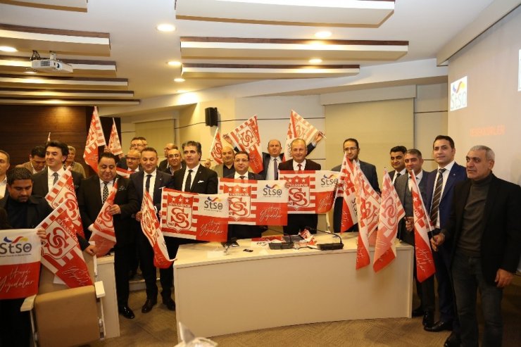 Fenerbahçe maçı öncesi 5 bin 858 adet Sivasspor bayrağı dağıtacak