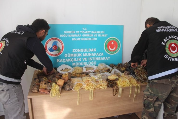 Zonguldak’ta piyasa değeri 500 bin TL olan 28 kilogram ağırlığında kehribar taşı ele geçirildi