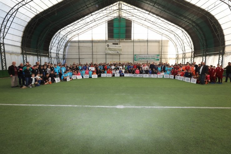 Minikler Futbol Turnuvası’nda mahalleler yarışıyor