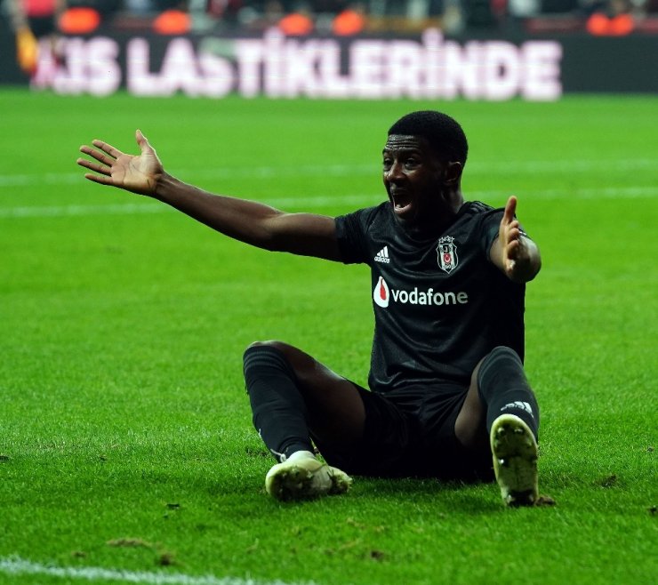 Süper Lig: Beşiktaş: 0 - Yeni Malatyaspor: 0 (İlk yarı)