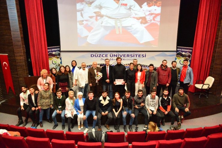 Girişimci sporcular öğrencilerle buluştu